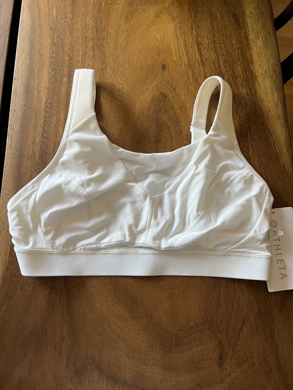 Athleta Invincible Sports Bra NWT 34DD